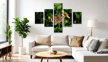 Mehrteilige Wandbilder mit Schmetterling für ein modernes Wohnzimmer
